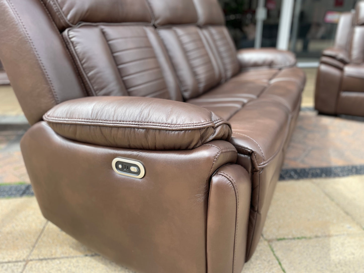 Sevilla Power Recliner Wireless Charger 3+2 Suite