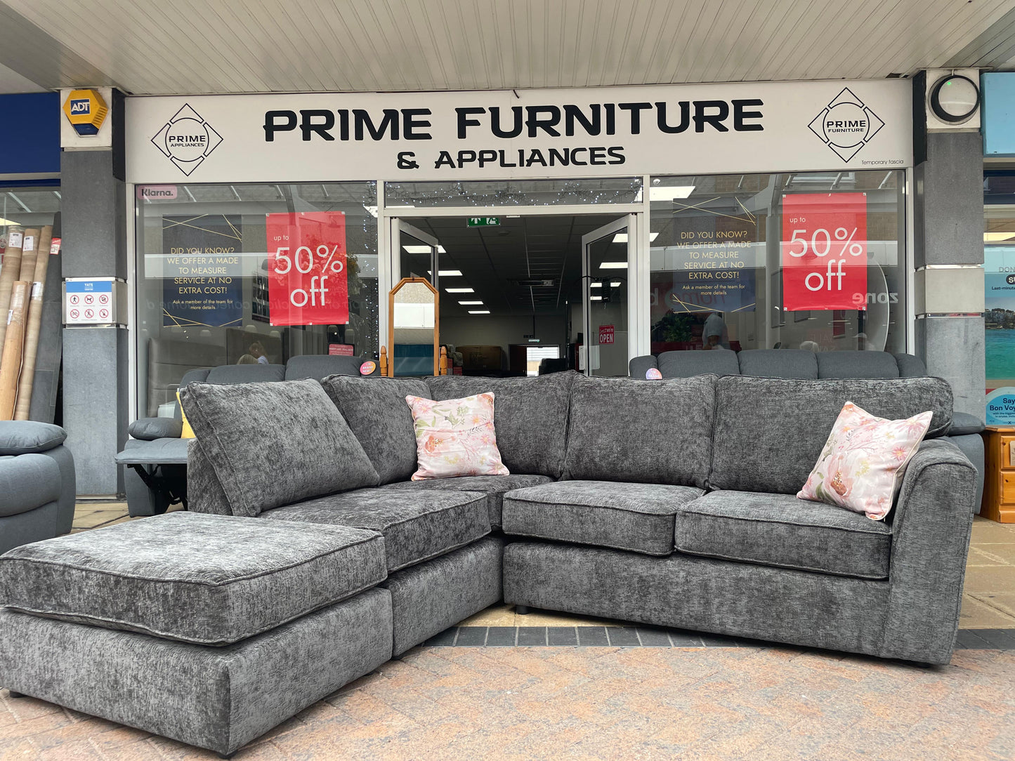 Miama Corner Sofa With Footstall