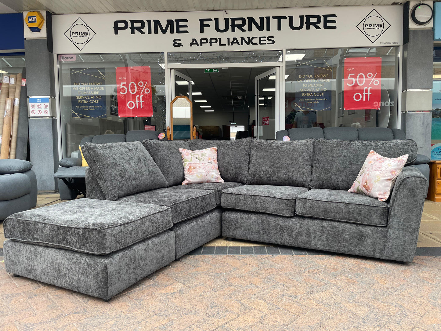Miama Corner Sofa With Footstall